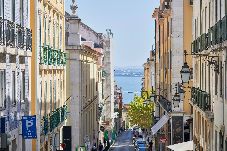Apartamento em Lisboa - Glamorous Modern 2 Bedroom Apart in Chiado 