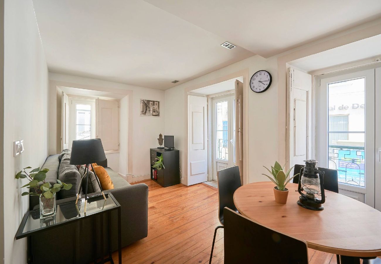 Apartment in Lisbon - Excellent 2 Bedroom Apartment in Chiado 