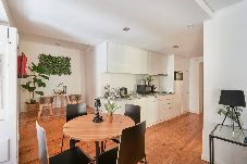 Apartment in Lisbon - Excellent 2 Bedroom Apartment in Chiado 