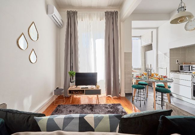 Apartment in Lisbon - Wonderful 3 Bedroom Apart in Chiado | Bairro Alto 